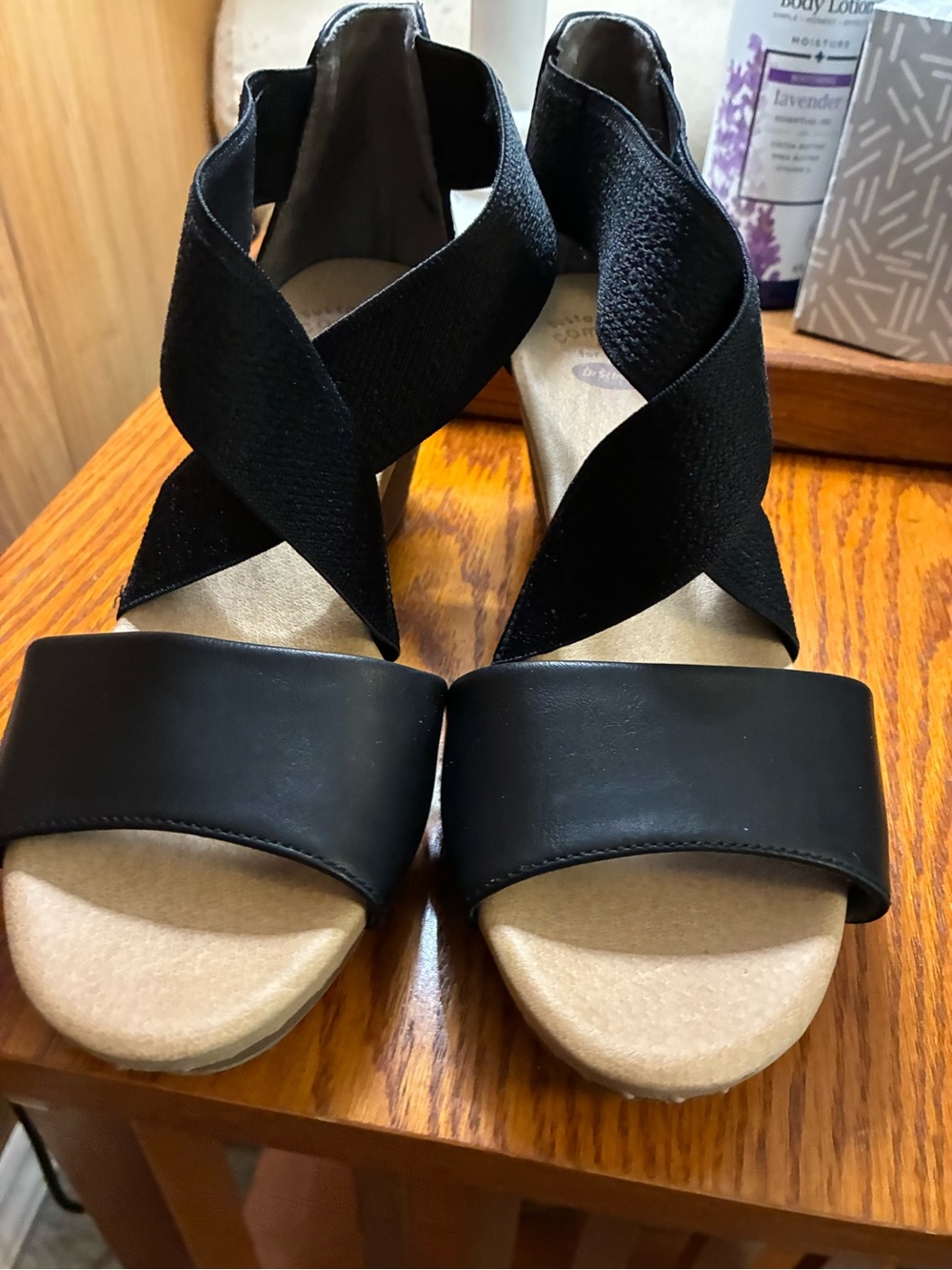 Dr. Scholl's Black Crisscross Wedge Sandals. Size 8. NWOT